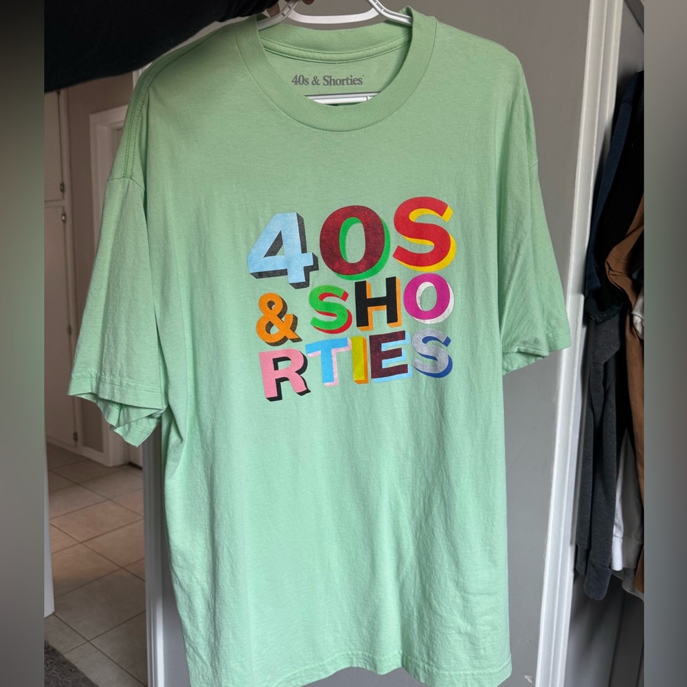 LIKE NEW 40’s & shorties SHIRT SIZE XL